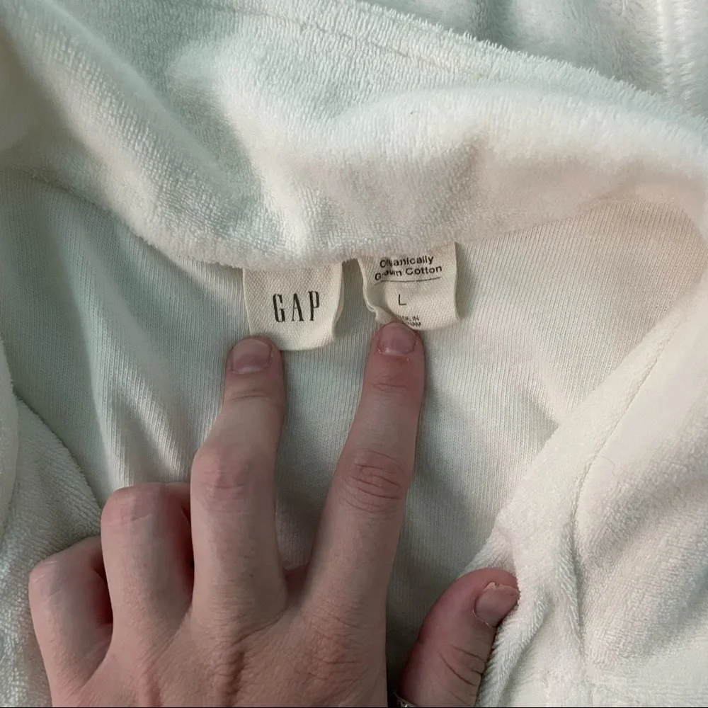 Beachy Style Button-up Top - Picture 2 of 2